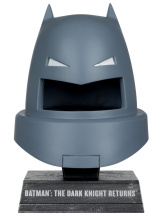 Реплика Mcfarlane Toys: Batman DC Direct – Маска Бэтмена 1:3 DC Mini Replica 1/3 Armoured Batman Cowl (Dark Knight Returns) (79361) (18 см)