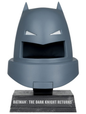 Реплика Mcfarlane Toys: Batman DC Direct – Маска Бэтмена 1:3 DC Mini Replica 1/3 Armoured Batman Cowl (Dark Knight Returns) (79361) (18 см)