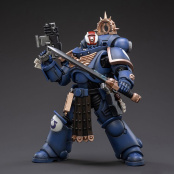 Фигурка Warhammer 40K: Ultramarines Primaris - Lieutenant Amulius (масштаб 1:18)
