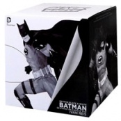 Фигурка Batman Black & White. Statue By Ivan Reis